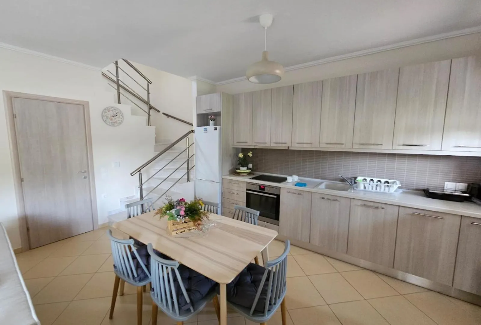 K&B House Apartment Nikiti