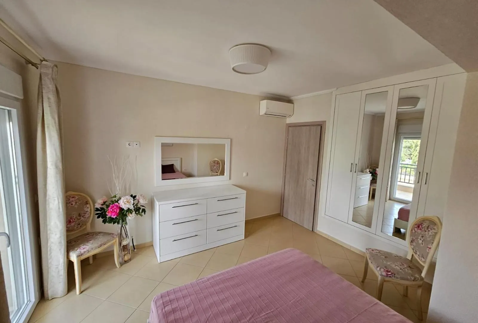 K&B House Apartment Nikiti