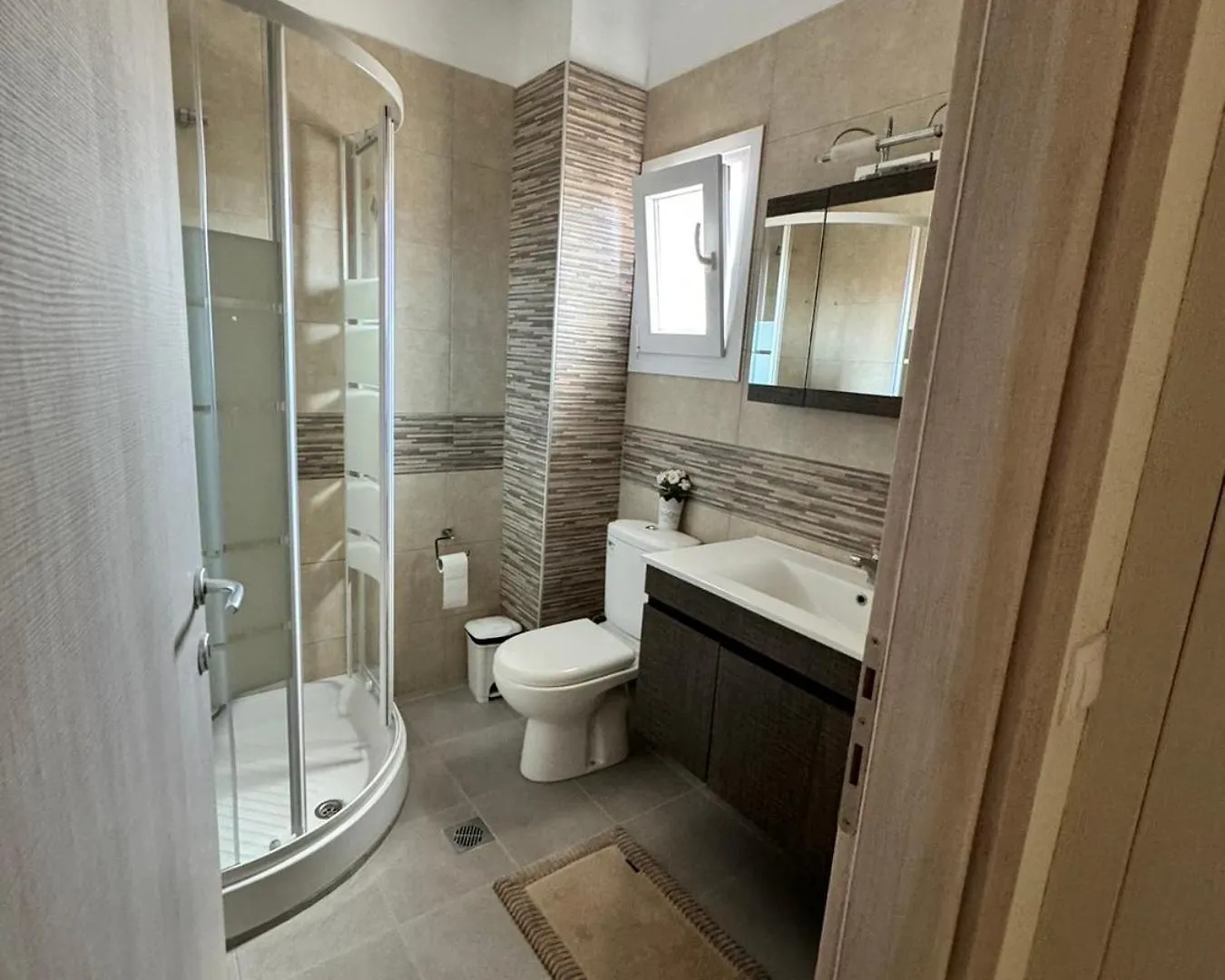 K&B House Apartment Nikiti